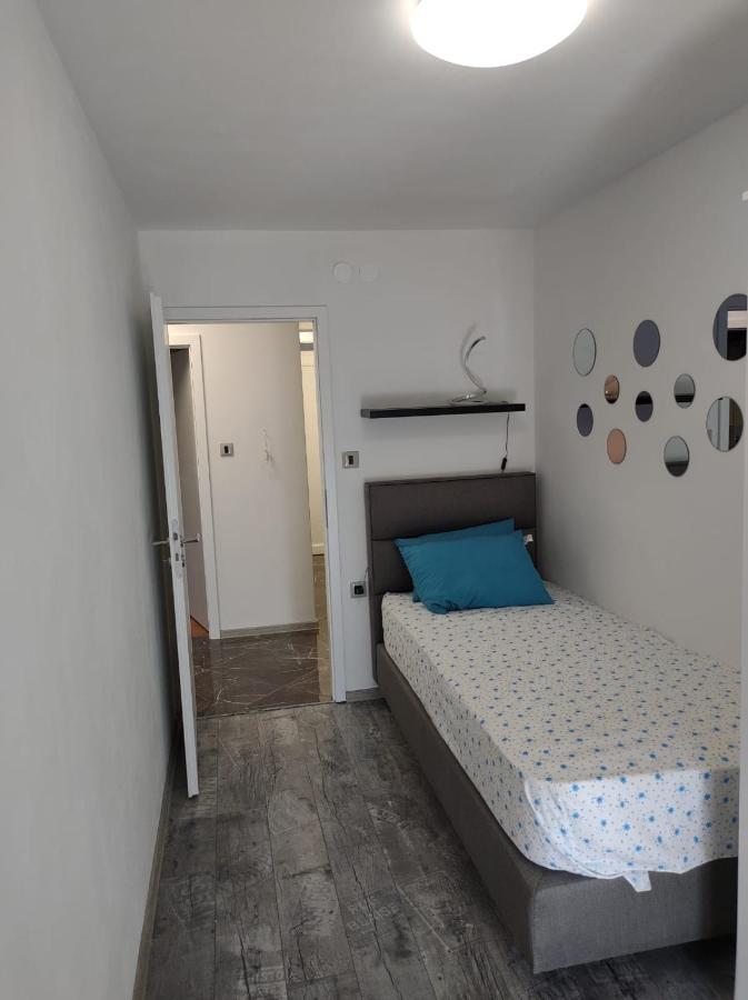 Modern Apartment Ana Ровинь Экстерьер фото