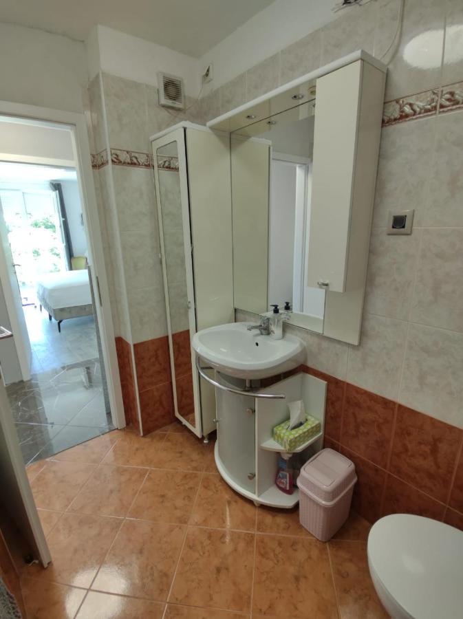 Modern Apartment Ana Ровинь Экстерьер фото