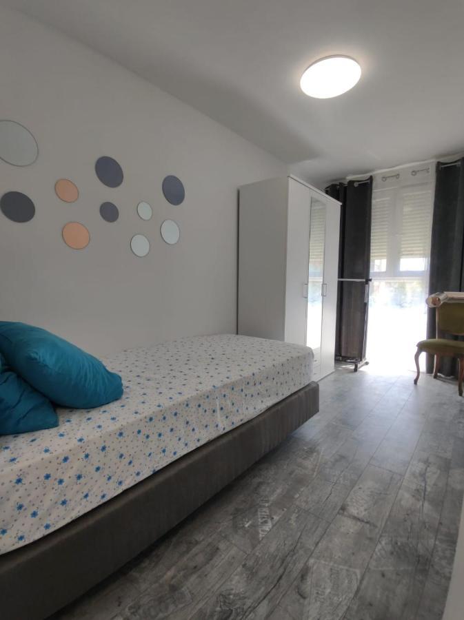 Modern Apartment Ana Ровинь Экстерьер фото